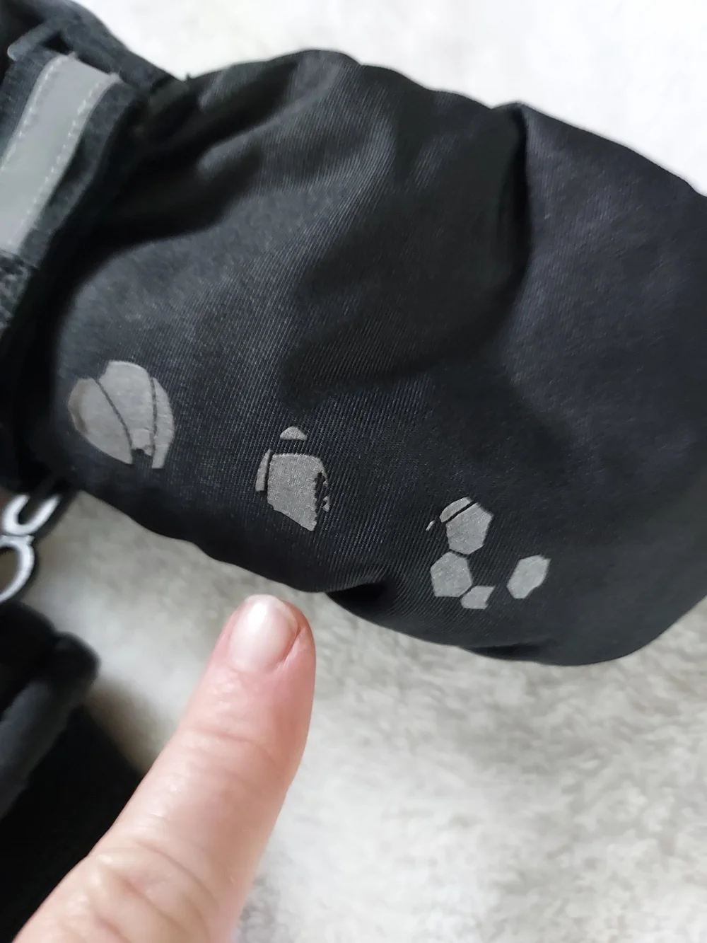 3M Black Kids Winter Mittens Thinsulate Cold Weather Protection Snow Ski